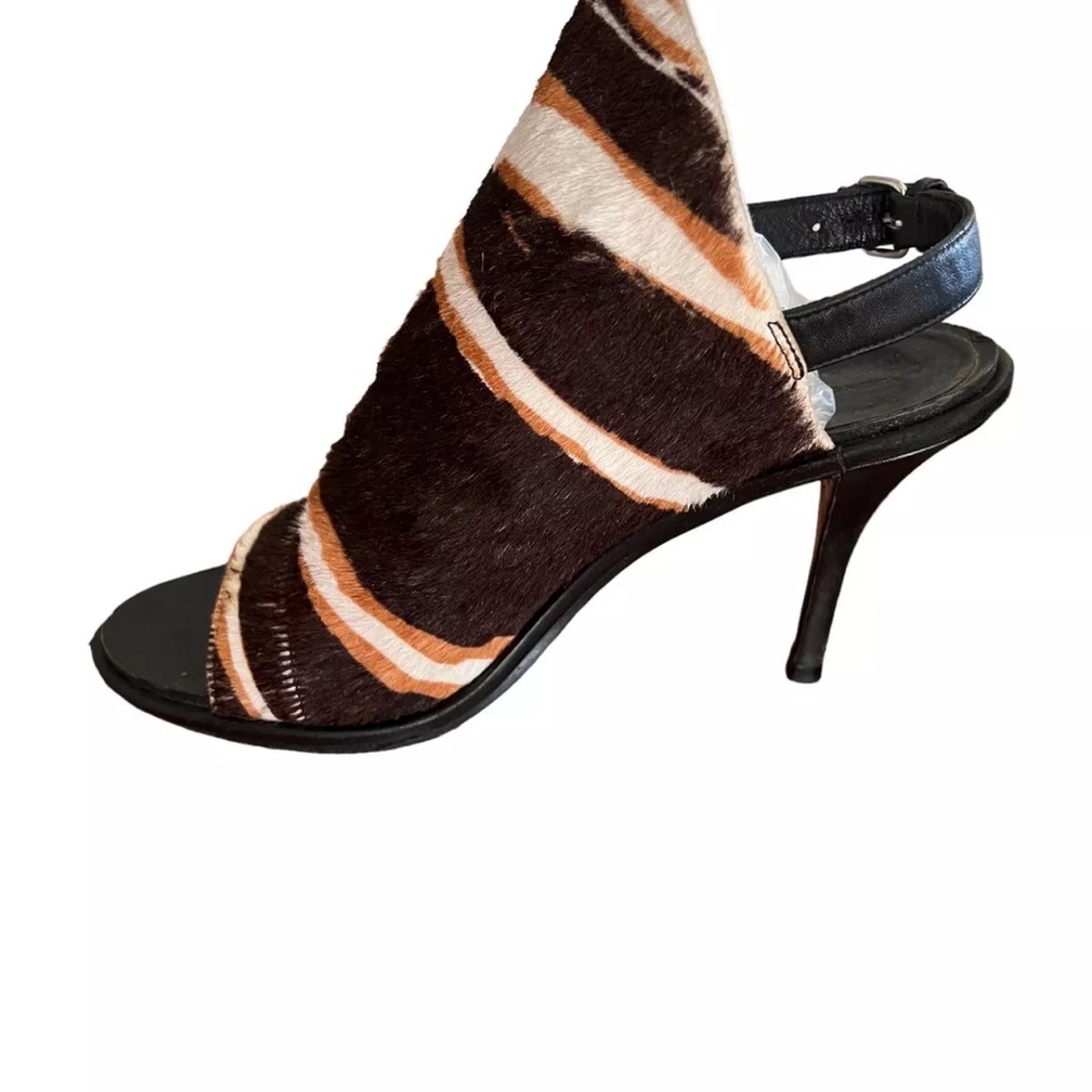 Balenciaga Black and Brown Heels Elegant Design Zebra Print - Picture 5 of 15